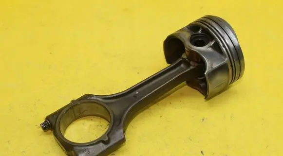 Audi A4 S4 B8 8K Piston with connecting rod