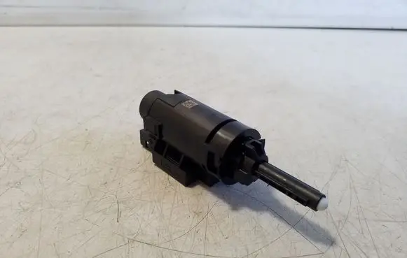 Citroen C5 Aircross Brake pedal sensor switch 9813503180