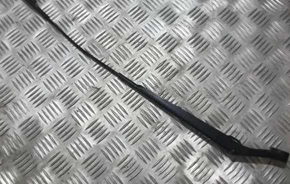 Opel Zafira B Front wiper blade arm 13145566