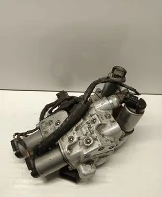 BMW 5 F10 F11 Air suspension compressor 6775258 10641010