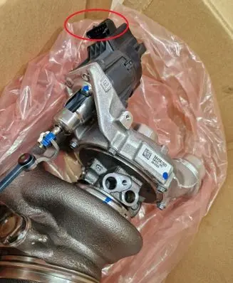 BMW 2 F22 F23 Turbo 8940200007SD