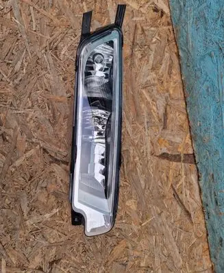 Volkswagen PASSAT B8 Front fog light 1NA01183911