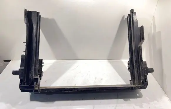 BMW 5 F10 F11 Radiator mount bracket