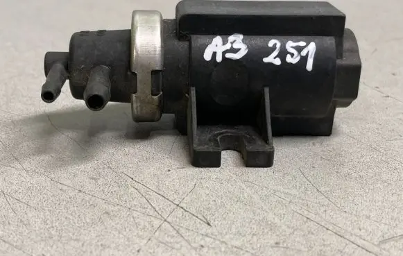 Audi A3 S3 8L Turbo solenoid valve 1H0906627 72190320