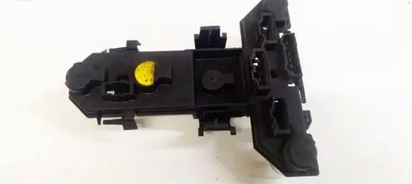 Volkswagen Golf IV Tail light bulb cover holder 1J6945257