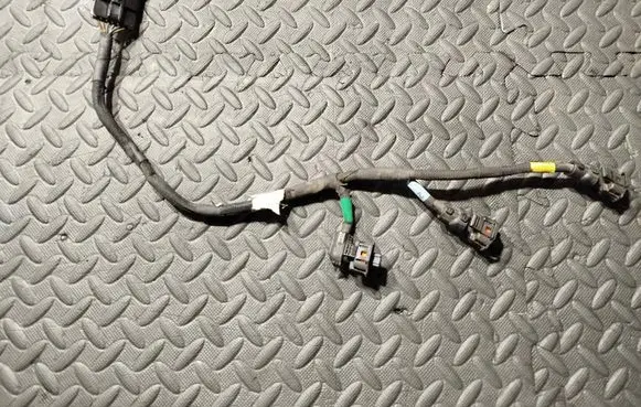 Maserati Ghibli Fuel injector wires 296209