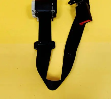 Ford Focus Rear seatbelt 33050333