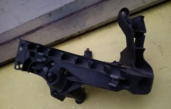 Audi A5 Sportback 8TA Headlight/headlamp mounting bracket 8T0805608