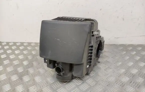 Mazda 6 Air filter box SH01133AY