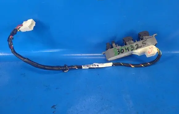 Toyota Camry Electric window control switch 8482006061