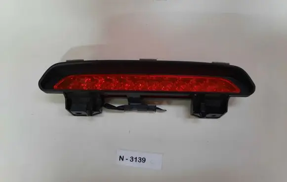 Chevrolet Orlando Third/center stoplight MDE1312952