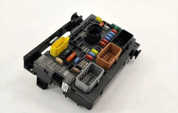 Citroen Berlingo Fuse box set 9675877980