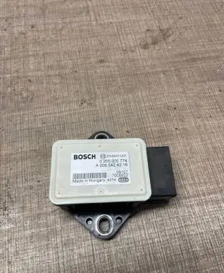 Mercedes-Benz Sprinter W906 ESP acceleration yaw rate sensor A0065424218 7008822 0265005774