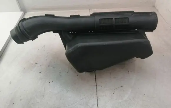 Toyota Prius (XW30) Intake resonator 1775037070