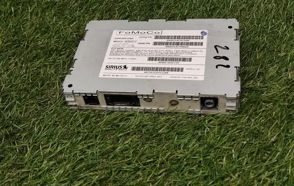 Volvo S60 Antenna control unit 8W8318C963AD 8W8314C340AA