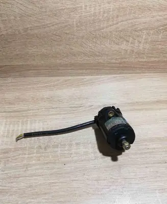 Volkswagen Golf III Accelerator pedal position sensor 0205001014