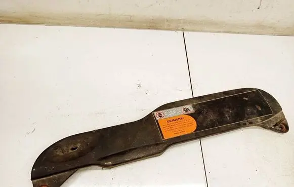 Volkswagen PASSAT B4 Engine bonnet/hood lock trim molding 3A0121343