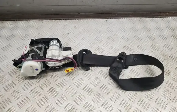 Audi A8 S8 D4 4H Front seatbelt 4H0857705A