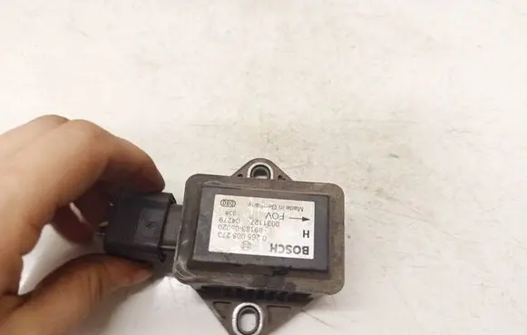 Toyota Avensis T250 ESP acceleration yaw rate sensor 0265005273