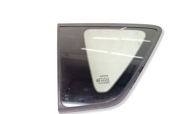 Toyota Corolla Verso E121 Rear side window AS2