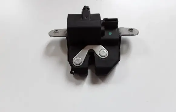 Loading door lock