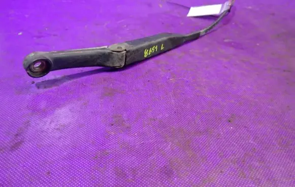 Opel Combo C Front wiper blade arm 09225623LH