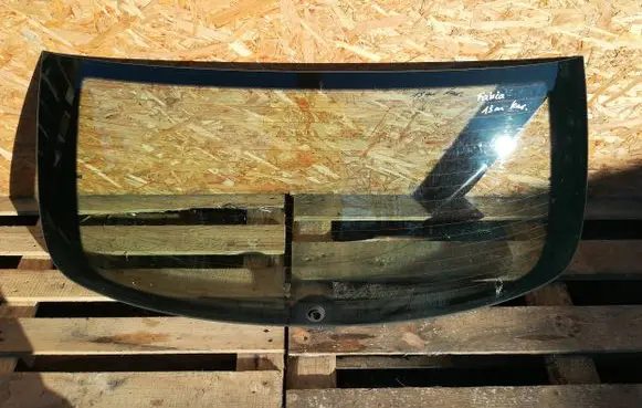 Skoda Fabia Mk2 (5J) Rear windscreen/windshield window 43R00048 E000292 DOT24M189AS2