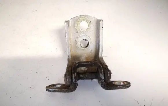 Nissan Primera Rear door lower hinge