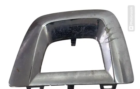 Front bumper splitter molding