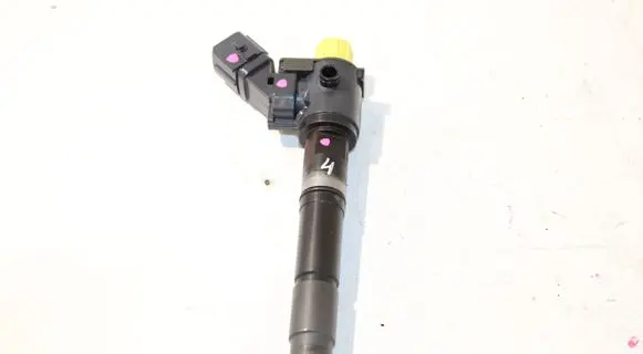 Volvo V60 Fuel injector VEA132370010CAA 31336878