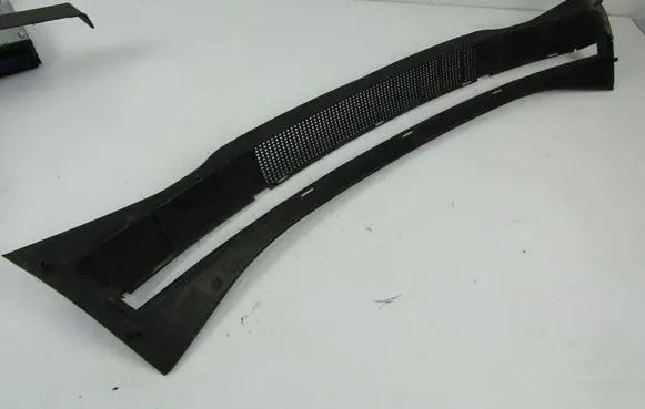 Opel Zafira B Wiper trim 13142034