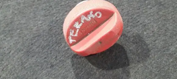 Nissan Terrano Fuel tank filler cap 