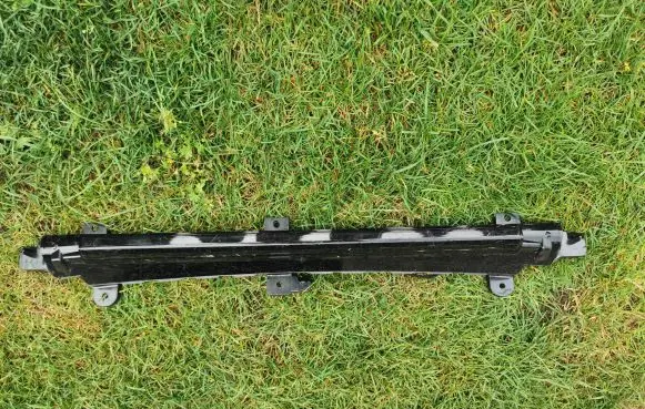 Land Rover Defender Third/center stoplight L8B2-13A613