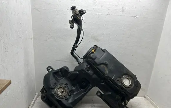 Audi A7 S7 4G Fuel tank 4G8201021DB 16111286576 1000002545F