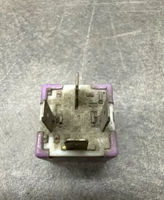 Audi A4 S4 B5 8D Other relay 431951253G