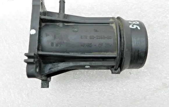 Mercedes-Benz E W212 Air intake hose/pipe A2710900144