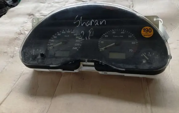 Volkswagen Sharan Speedometer (instrument cluster) 95VW10849VB