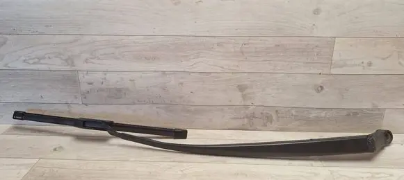 Toyota Auris 150 Front wiper blade arm
