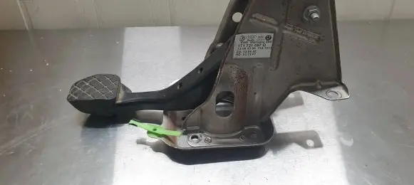 Volkswagen Touran I Brake pedal 1T1721057Q