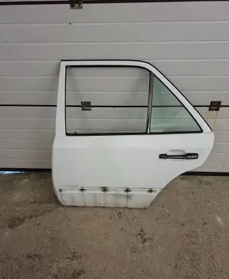 Mercedes-Benz E W124 Rear door