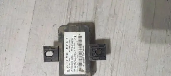 Mercedes-Benz CLA C117 X117 W117 Tire pressure control unit A0009008402