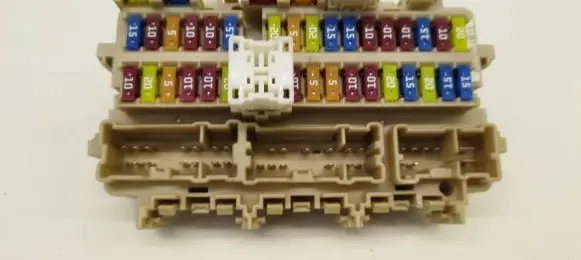 Nissan Qashqai Fuse box set PPTD25PD5