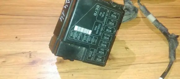 Mazda 323 F Fuse box set
