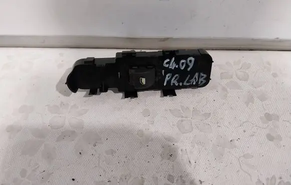 Citroen C4 I Picasso Electric window control switch 96514666X7 9851461