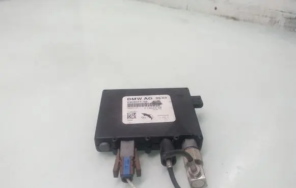 BMW 3 E46 Antenna control unit 690607102