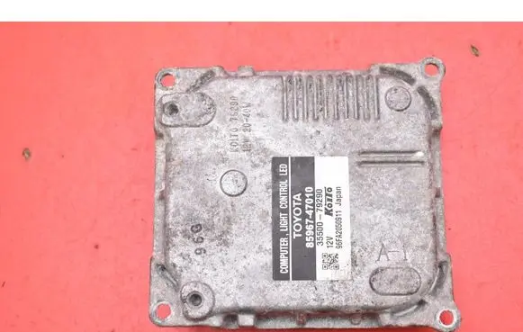 Toyota Prius (XW30) Voltage converter/converter module 8596747010