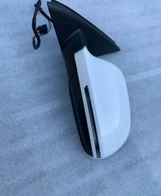 Audi Q3 8U Front door electric wing mirror 