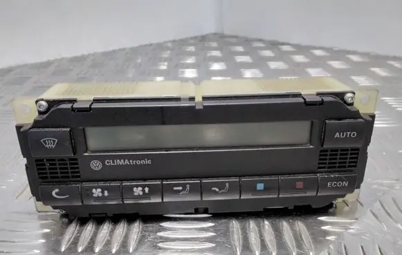 Volkswagen Golf IV Climate control unit 5HB00761710