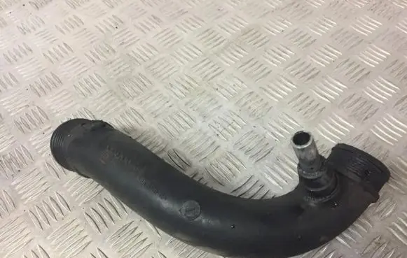 Volvo XC90 Intercooler hose/pipe 30714480