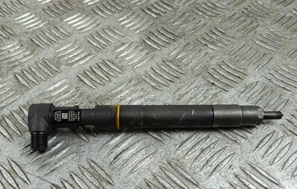 SsangYong Rexton Fuel injector 28384645